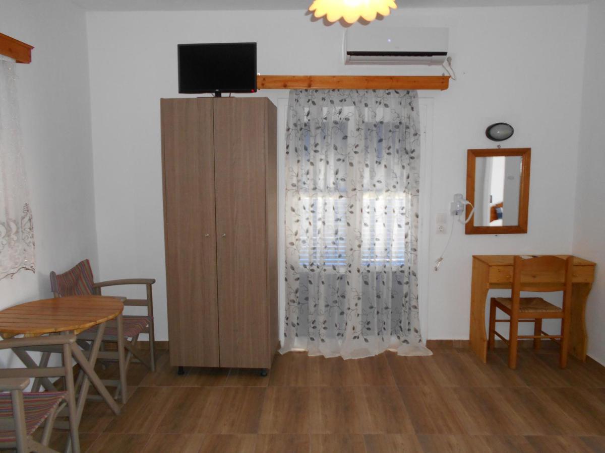 Studios Apartments Kapetanios Perissa  Exteriör bild